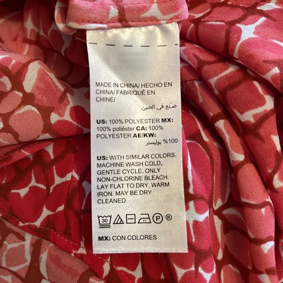 WHITE HOUSE BLACK MARKET NWOT SLEEVELESS FLOWY BLOUSE WITH OPEN BACK - Picture 10 of 10